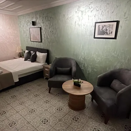 Cundera Hotel